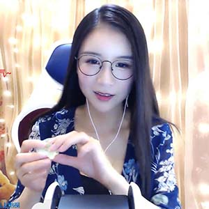 微微一笑coco.jpg