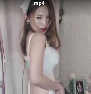 momo丶桃桃.jpg