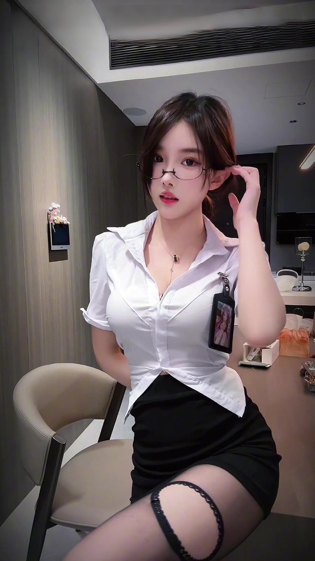小小奶瓶儿.mp4_20240724_212322.556.jpg