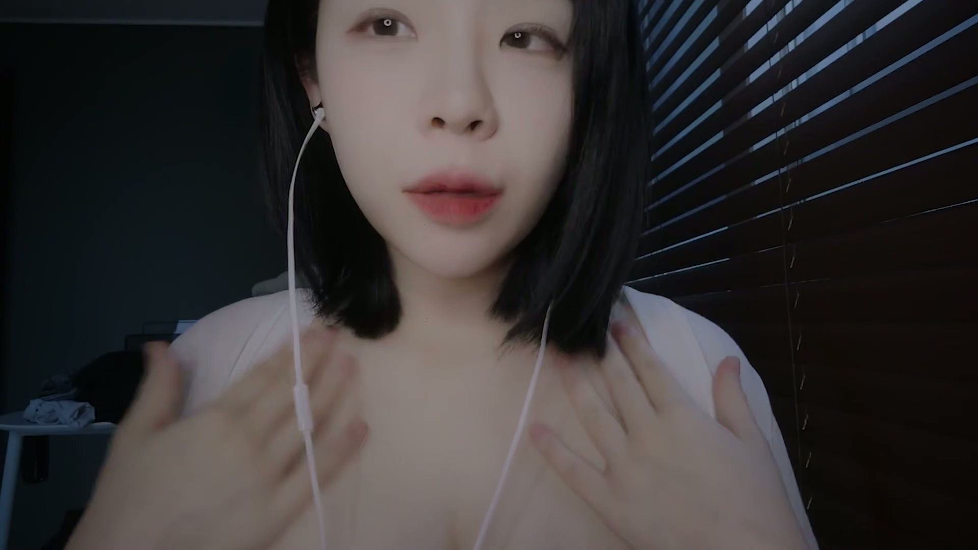 身体触发和吧唧吧唧♡.mp4_20250501_223038.444.jpg